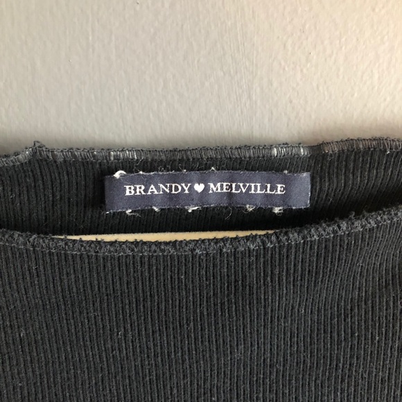 Black off the shoulder long sleeve top! - Picture 2 of 2